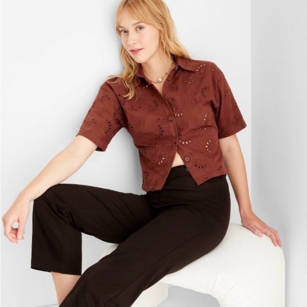 Future Collective Reese Blustein Brown Floral Eyelet Button
Top Size L new